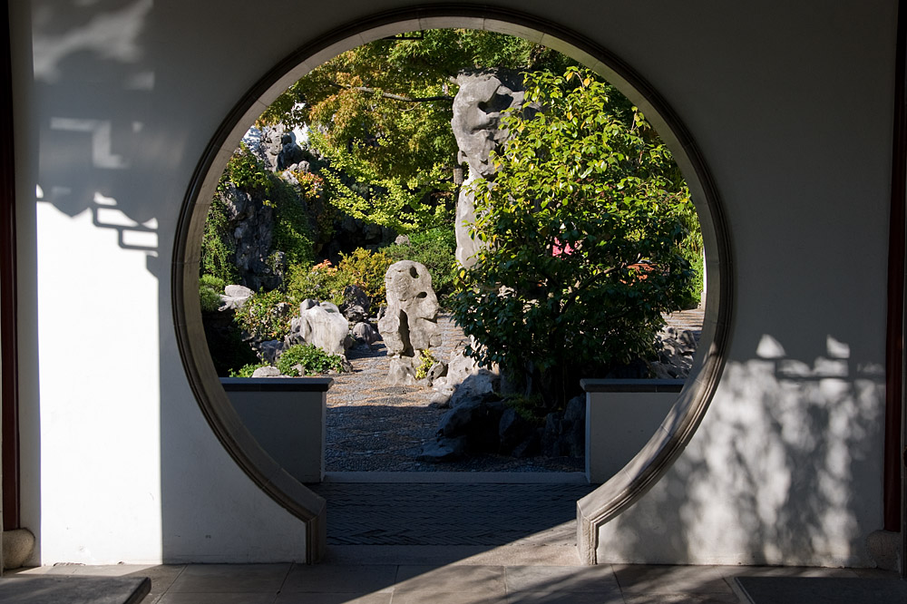 Ein Mondtor im Chinese Garden